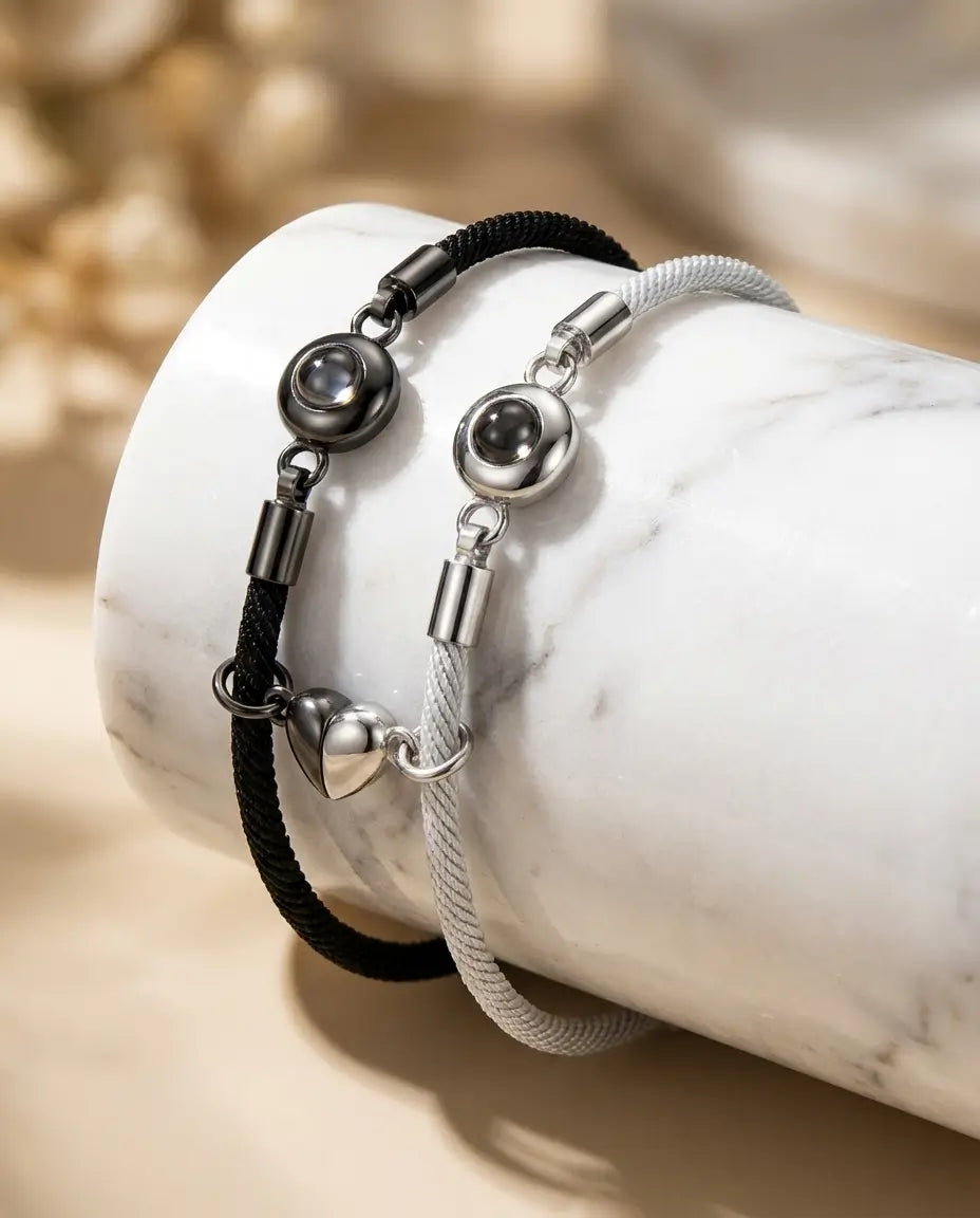 Armband för Par med Bild Inuti – Magnetiska Hjärtan på Vävd Rem