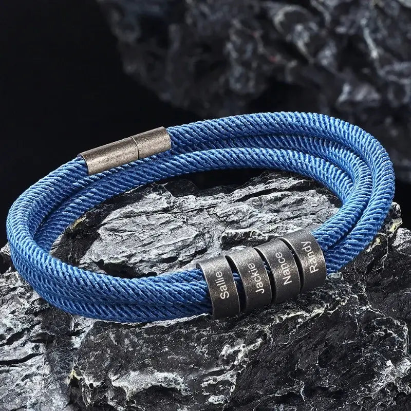 Graverat Armband Herr – Nylonband i Svart eller Blått med Stål