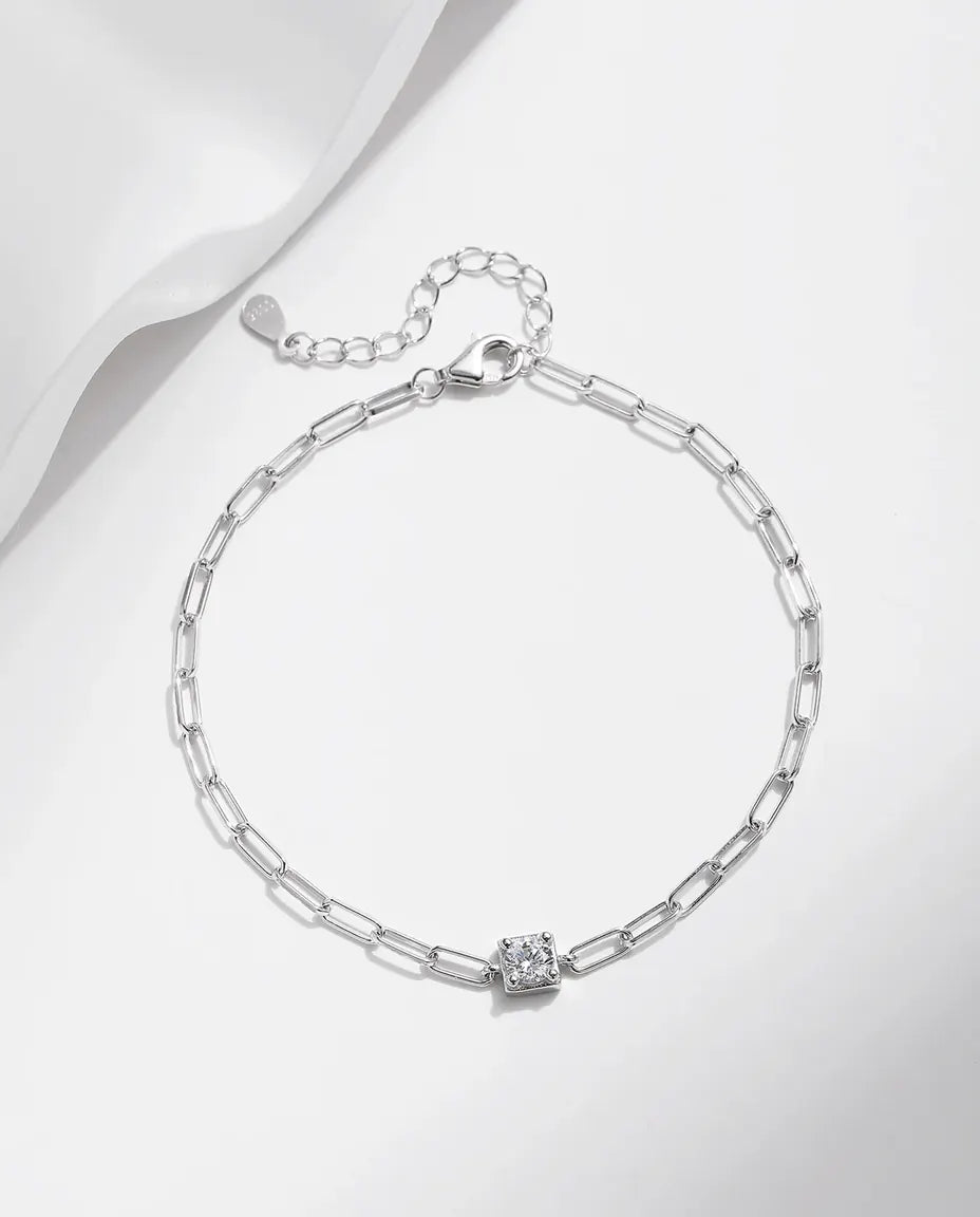 Armband med moissanit i fyrkantig infattning – paperclipkedja i 925 sterlingsilver, 0,3 ct
