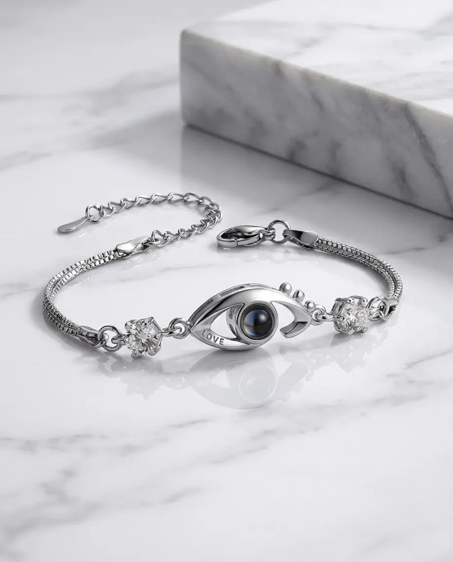Armband med Bild Inuti – Skyddande Öga i Zirkonia, LOVE-gravyr