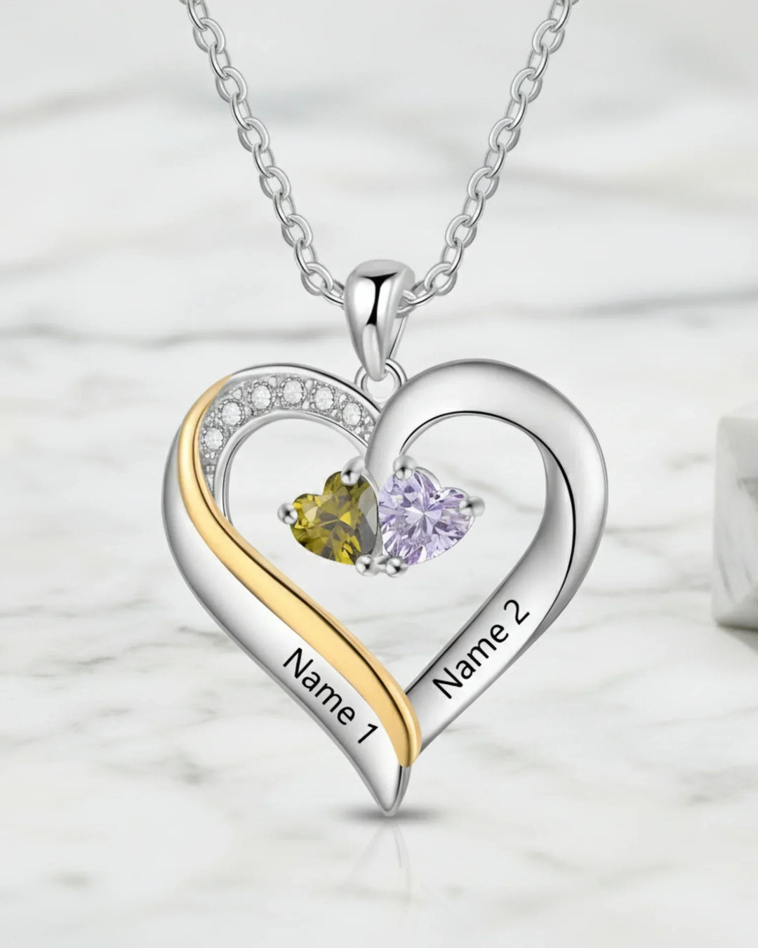 Halsband med Två Namn – Graverat Hjärta i 925 Sterling Silver med Månadsstenar