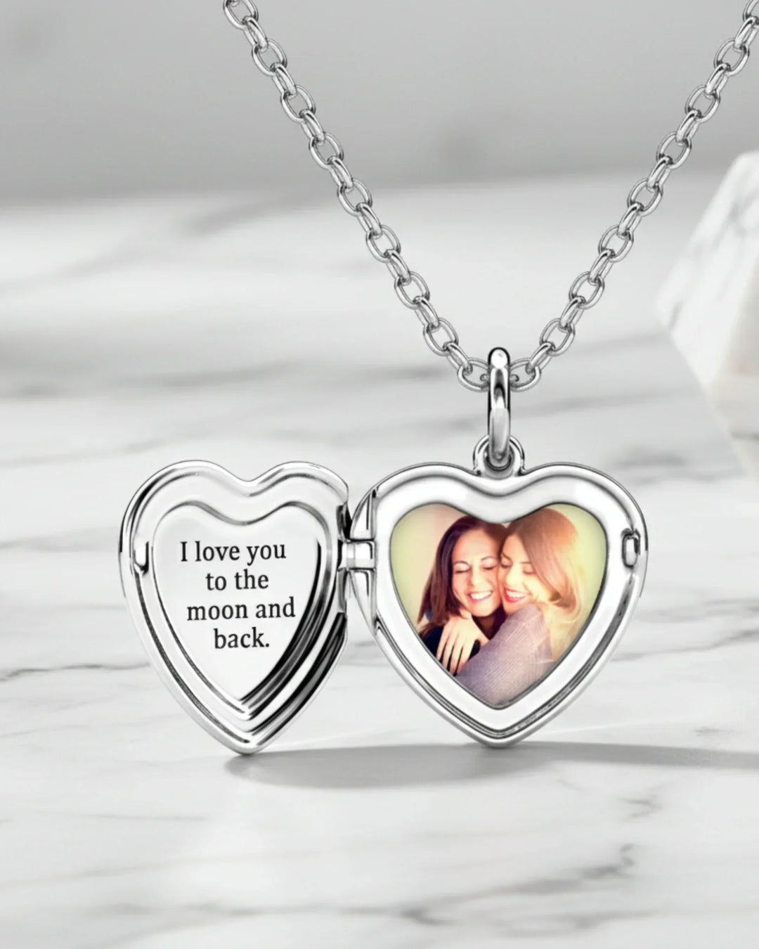 Hjärtmedaljong Halsband med Bild och Gravyr – 925 Sterling Silver, Present till Henne