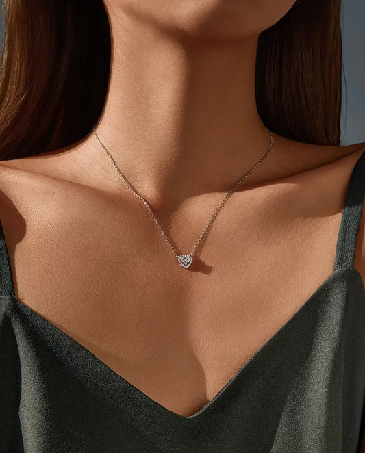 Moissanitehalsband med hjärta – 0,5 ct hjärtslipad sten i färg D med pavékrans, 925 sterlingsilver