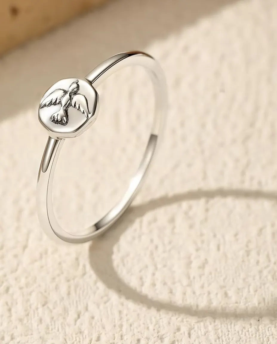 Sigillring med duva - 925 sterlingsilver, åttakantig sigillplatta 6 mm och smal skena 1,2 mm, att stapla