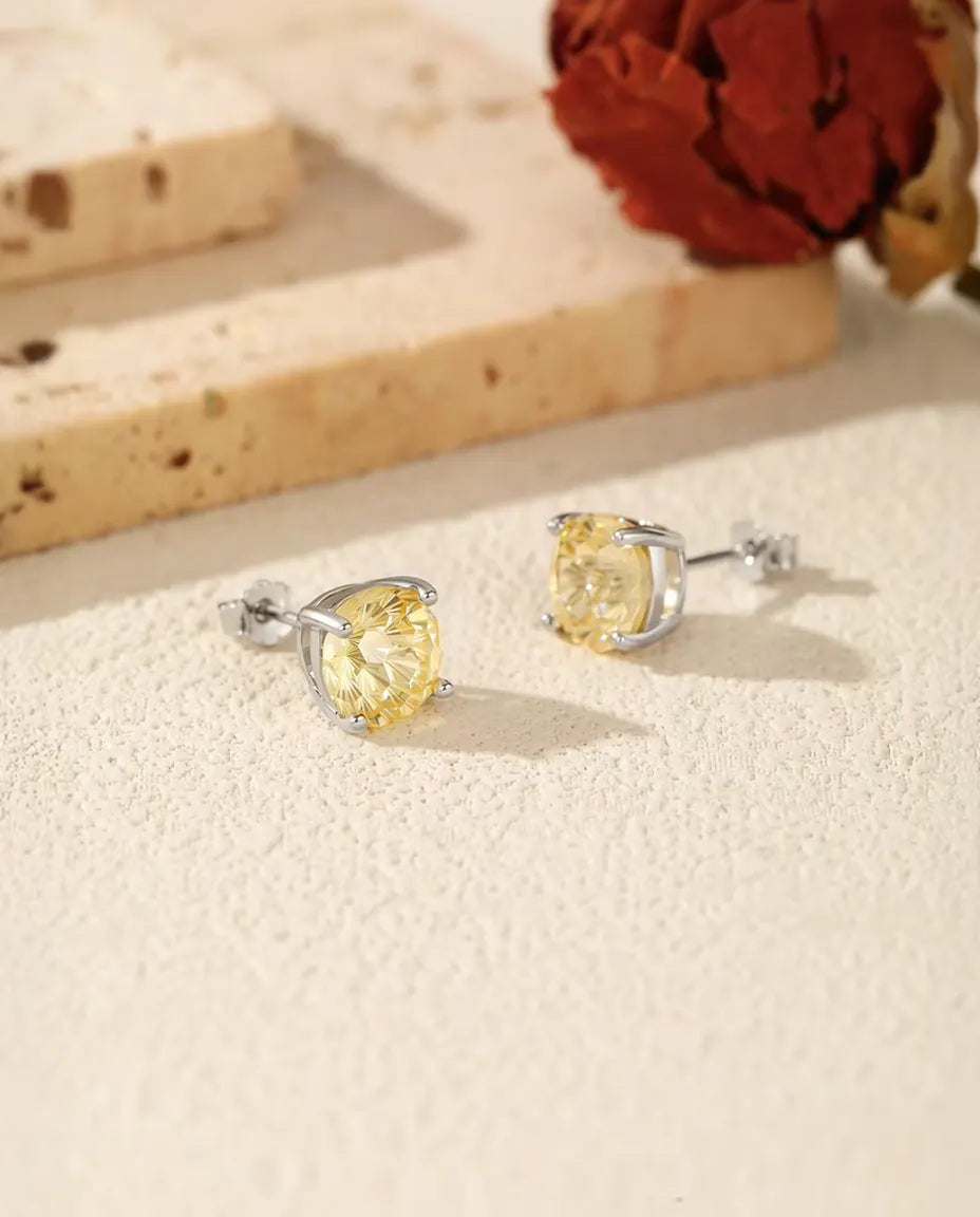 Stiftörhängen med Gul Zirkonia i 925 Sterlingsilver – Rund Ljusgul Sten i Fyrverkerislipning, 5, 6, 7 eller 8 mm, Fyra Klor, Present till Henne