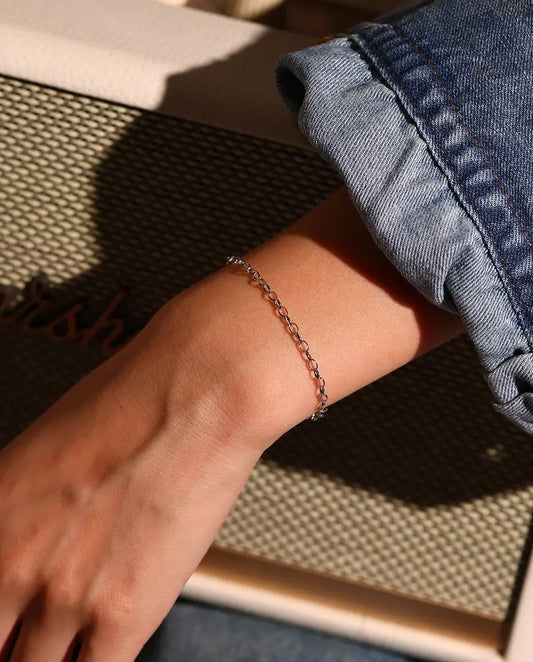 Armband med Ankarkedja i 925 Sterlingsilver - buret på handleden