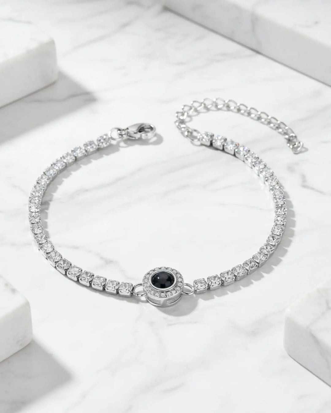 Tennisarmband med Bild Inuti – Gnistrande Zirkonia i Guld, Roséguld eller Silver