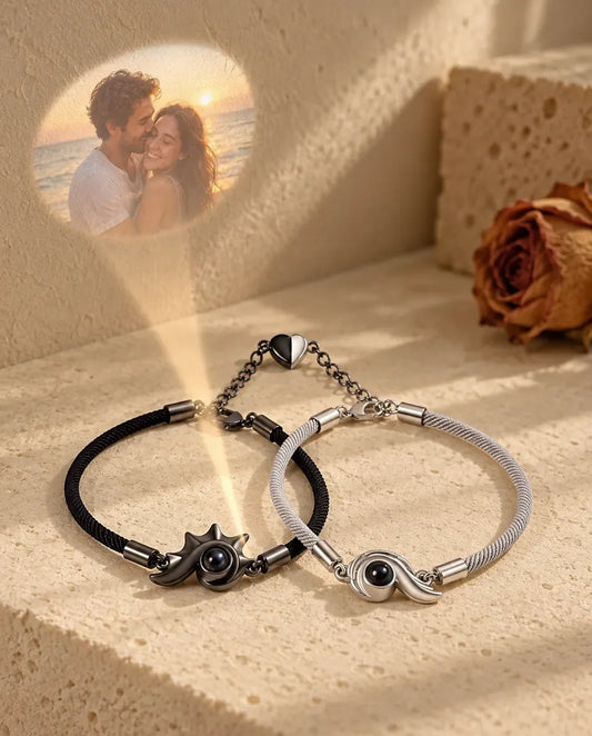 Armband för Par med Bild Inuti - projicerar det dolda fotot på väggen