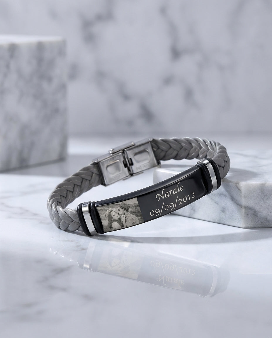 Armband Herr med Bild – Flätat Läder med Graverad ID-Platta i Rostfritt Stål – Present till Pappa