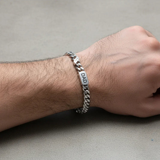 Graverat Armband Herr – Rostfritt Stål med 1–6 Namn eller Datum