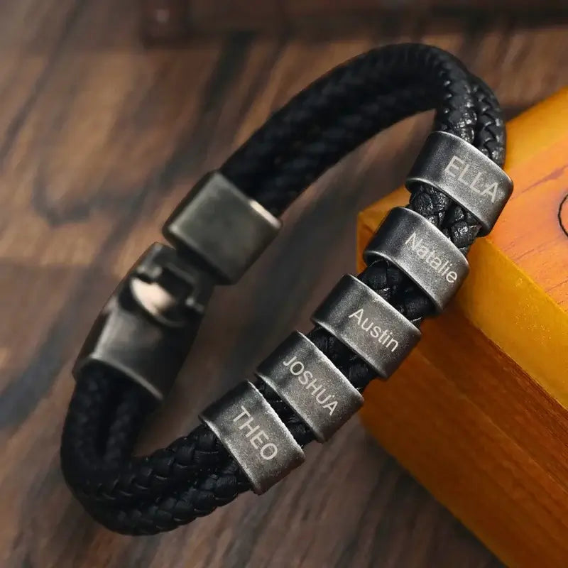 Graverat Armband Herr – Svart Rostfritt Stål med 2–5 Pärlor