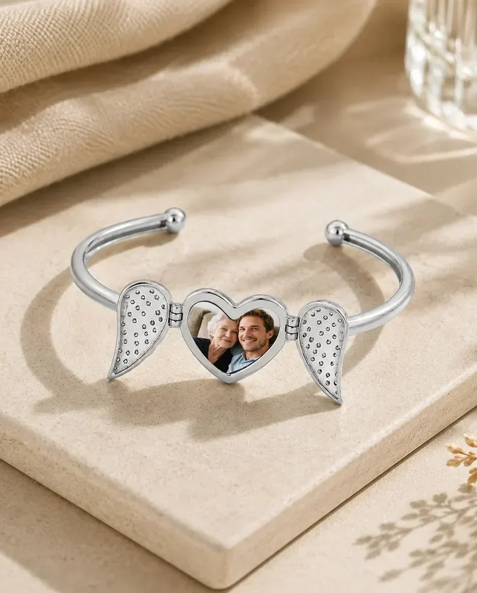 Armband med Bild – Öppningsbart Hjärta med Änglavingar och Kristaller, Silver eller Guld