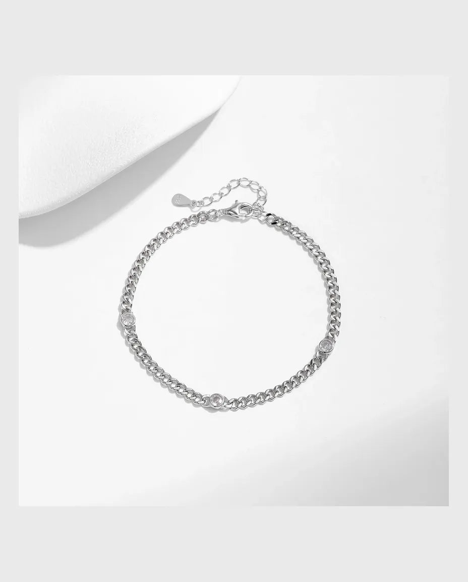 Armband med tvinnad kedja i moissanit – vitguldspläterat 925 sterlingsilver, stenar i färg D