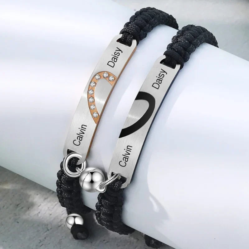 Armband för Par – Magnetiska Hjärtan med Namn, Stål och Flätad Rem