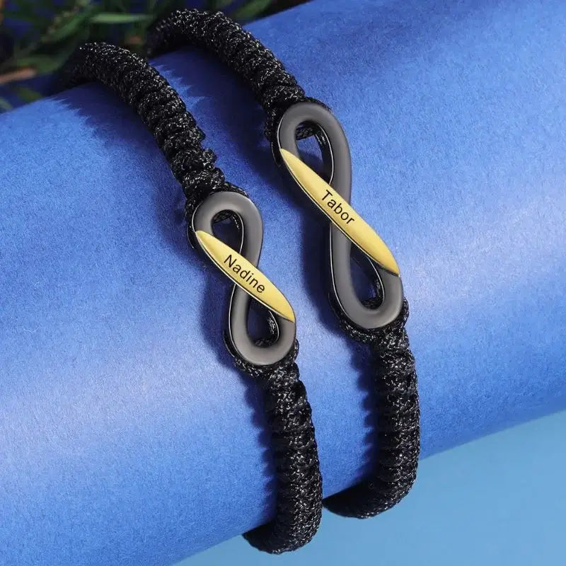 Armband för Par – Svarta Oändlighetsarmband med Namn, Justerbara