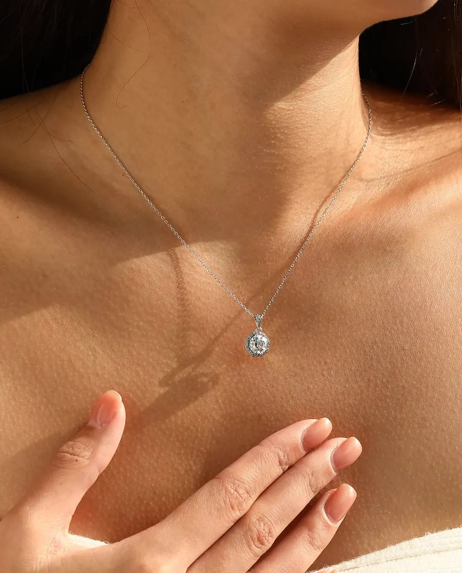 Åttkantigt Halo Halsband - zirkonia i trappslipning omgiven av pavé, kedja 40+5 cm, 925 sterlingsilver