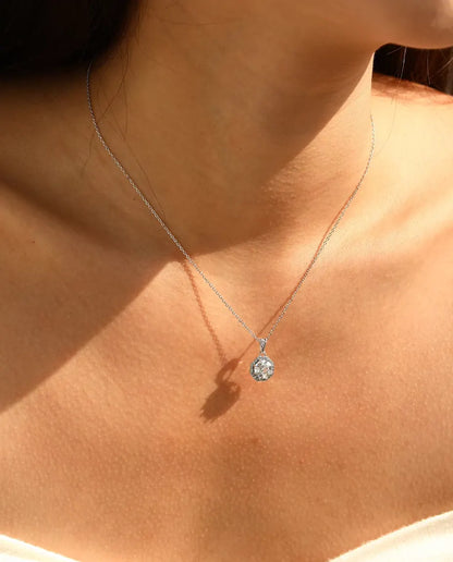 Åttkantigt Halo Halsband - zirkonia i trappslipning omgiven av pavé, kedja 40+5 cm, 925 sterlingsilver