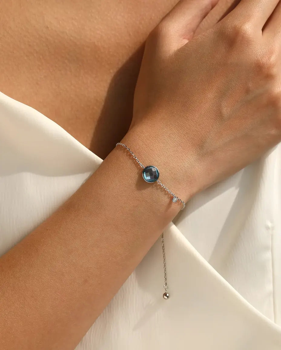 Armband med blå zirkonia - schackrutslipning 8 mm på ankarkedja med glidlås, 925 sterlingsilver