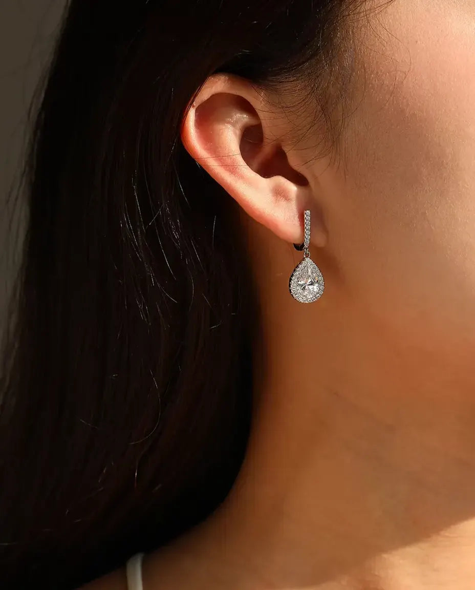 Droppe Örhängen med zirkoniahalo - klafflås med pavé, 28,5 mm långa, 925 sterlingsilver