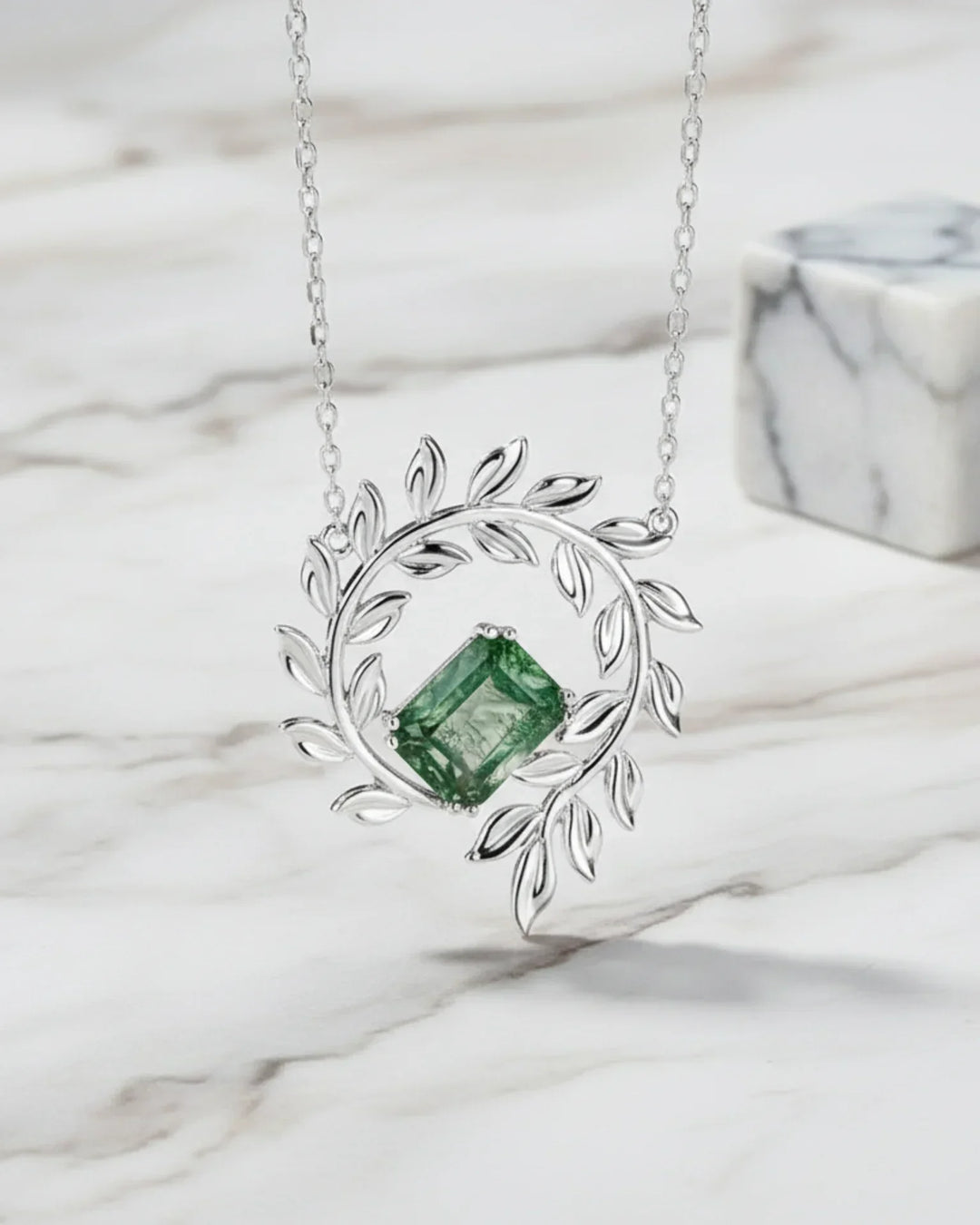 Moss Agate Halsband – Smaragdslipad Sten i Bladkrans av 925 Sterling Silver, Gåva till Henne