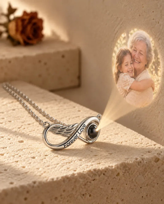 Halsband med Bild Inuti - projicerar det dolda fotot på väggen
