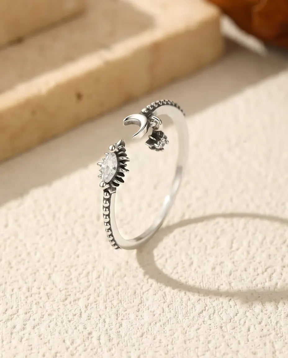 Måne och stjärna öppen ring - marquise-zirkon på 2 x 4 mm på oxiderad kulskena, 925 silver, justerbar US 6-9
