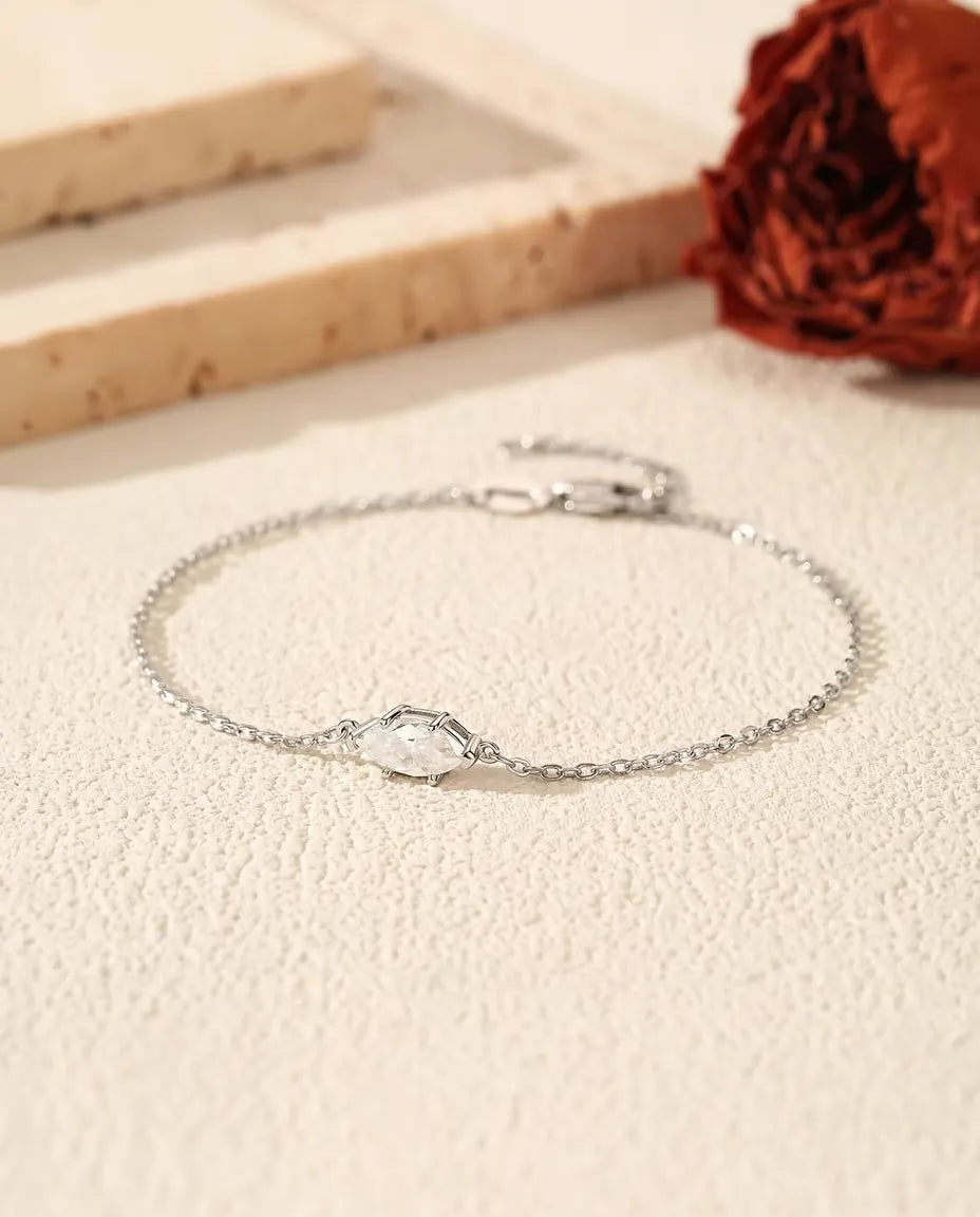 Moissanit Armband Marquiseslipad - 0,50 ct färg D, 4 x 8 mm, fin ankarkedja 16+3 cm i sterlingsilver 925