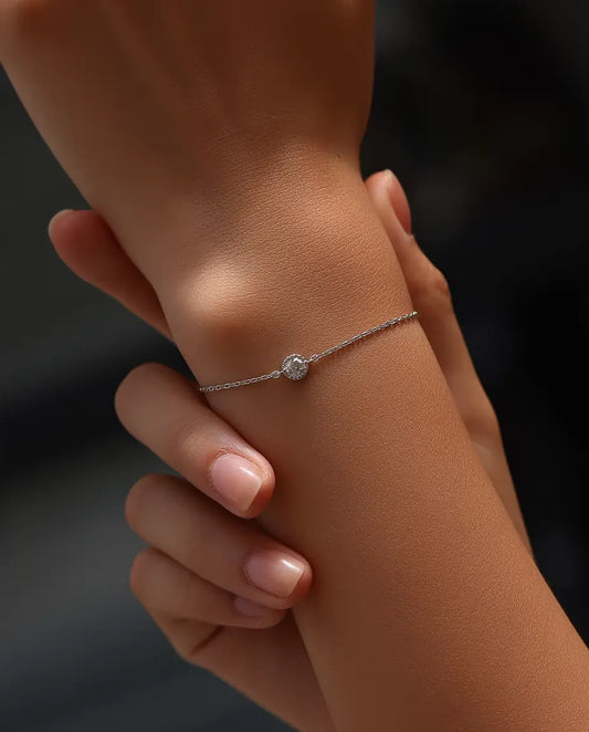 Moissanite armband - rund sten på 0,30 ct i pärlinfattning på fin kedja i 925 sterlingsilver, 16 + 3 cm