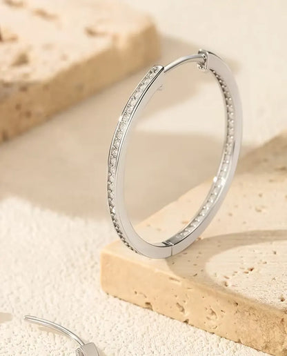 Moissanite Creoler 32 mm - 110 stenar infattade på insidan, 0,88 ct färg D, 925 sterlingsilver