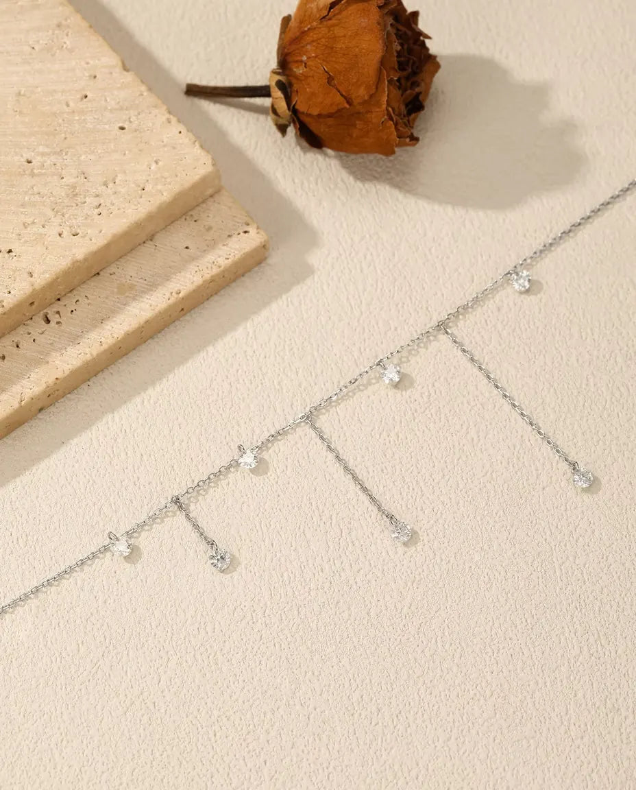 Moissanite Halsband med Sju Hängen - stenar på 0,30 ct och 4 mm på trappad kedja, 925 silver, 40+5 cm