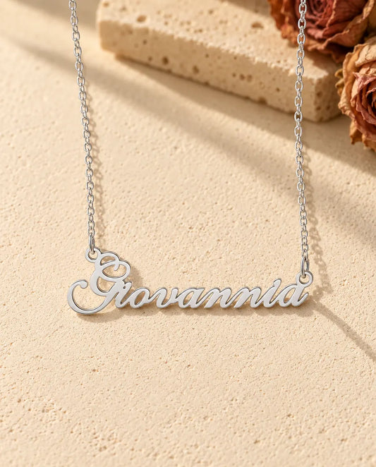 Namnhalsband i 925 Sterling Silver - framifrån i silver