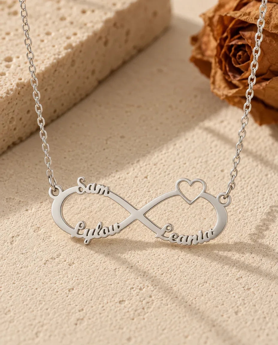 Oändlighetshalsband med 3 Namn i 925 Sterling Silver - framifrån i silver