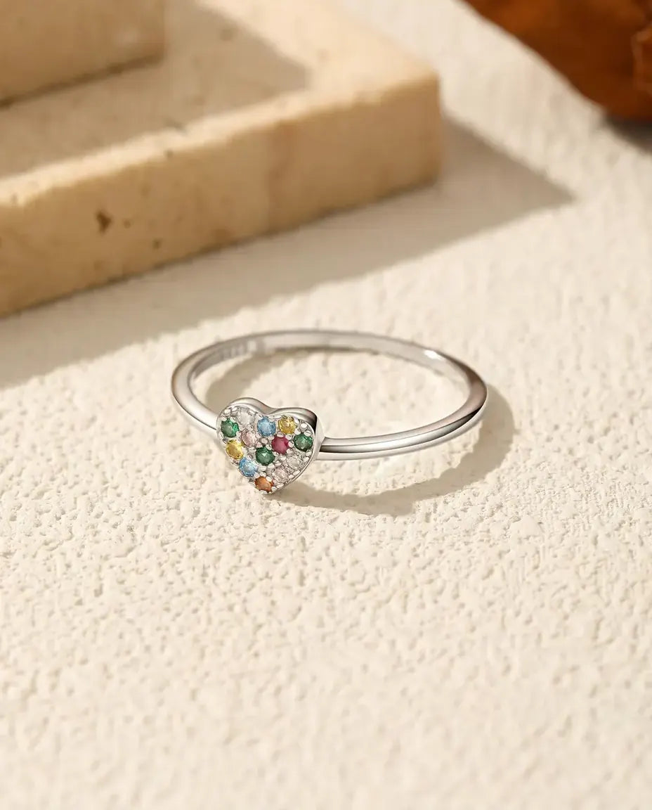 Ring med regnbågshjärta - 925 sterlingsilver, hjärta pavéfattat med färgade zirkoner, smal att stapla