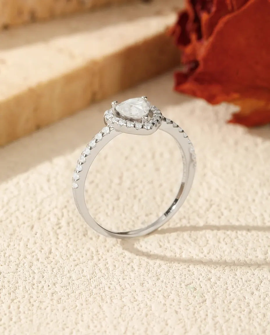 Moissanite Ring Hjärta med Halo 0,5 ct – Löftesring i 925 Sterling Silver
