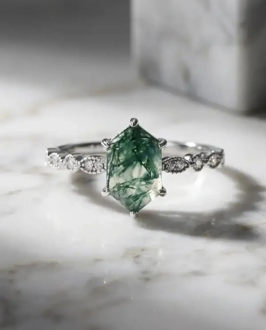 Moss Agate Ring – Avlång Hexagon 6x10 mm, Art Deco-skena i 925 Sterling Silver