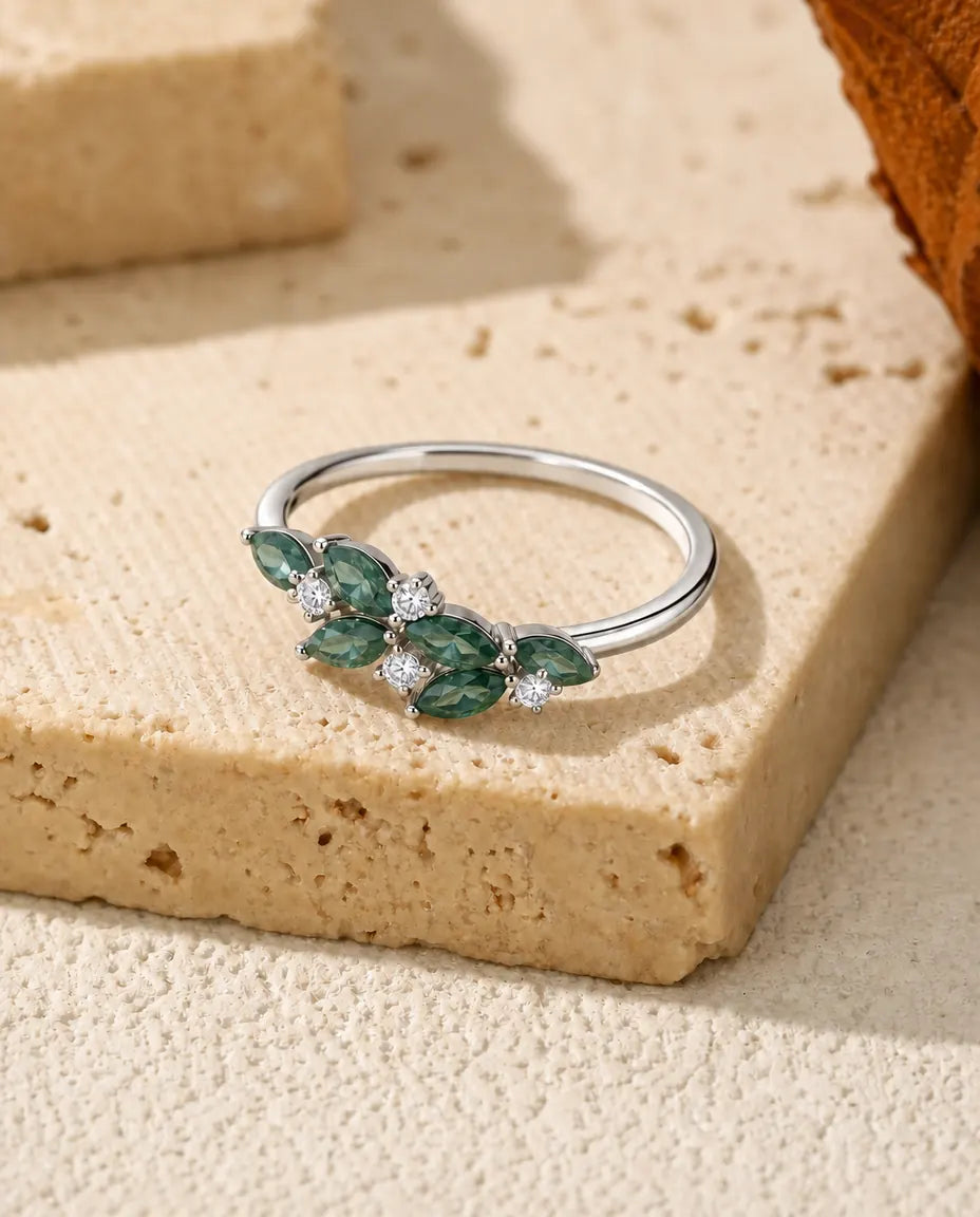 Moss Agate Ring – Lövklase av Sex Marquiseslipade Stenar med Zirkonia, 925 Sterling Silver, Stapelring