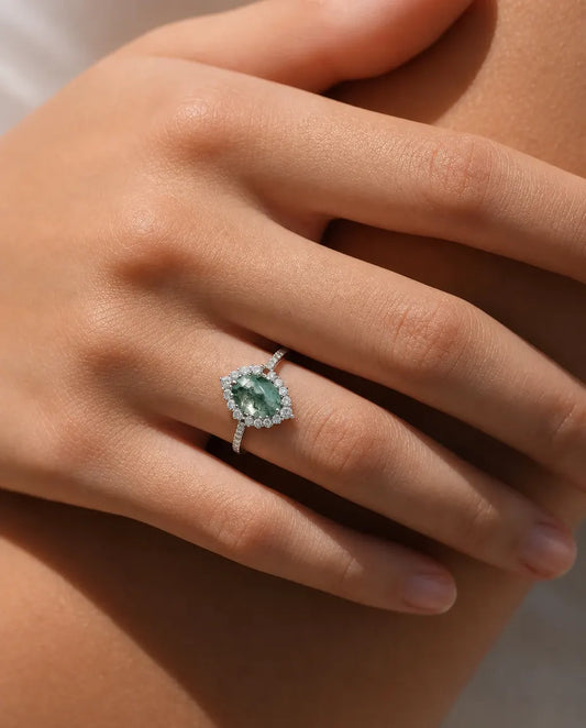 Moss Agate Ring – Fasettslipad Oval med Halo och Pavéskena, 925 Sterling Silver, Förlovningsring