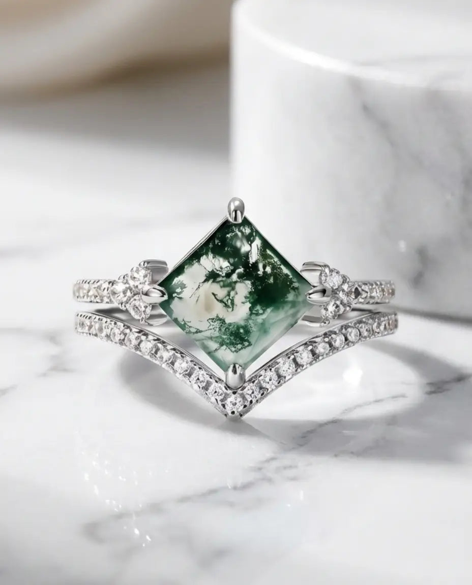 Moss Agate Ringset – Princess-slipad Sten i Kite-infattning med Chevronring, 925 Sterling Silver
