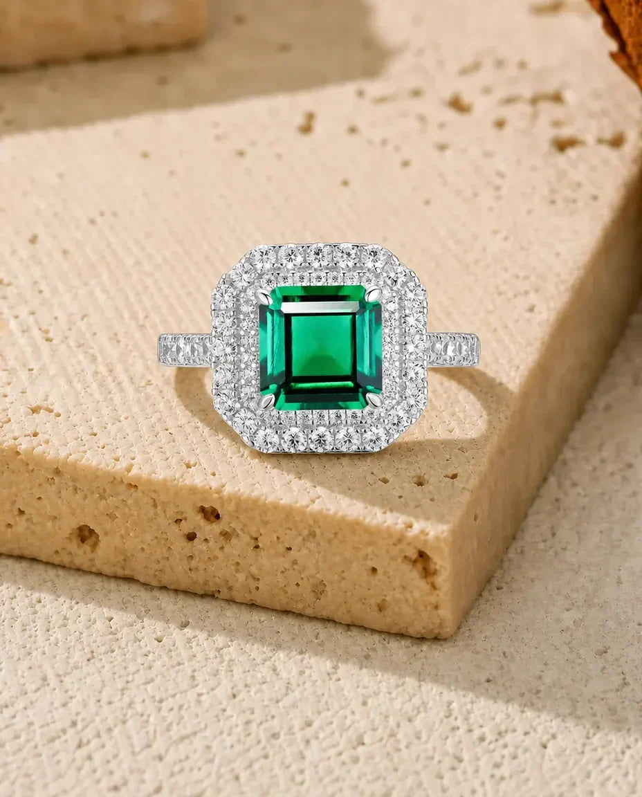 Smaragdring – Kvadratisk Labbodlad Smaragd med Dubbel Halo, Statementring i 925 Sterling Silver