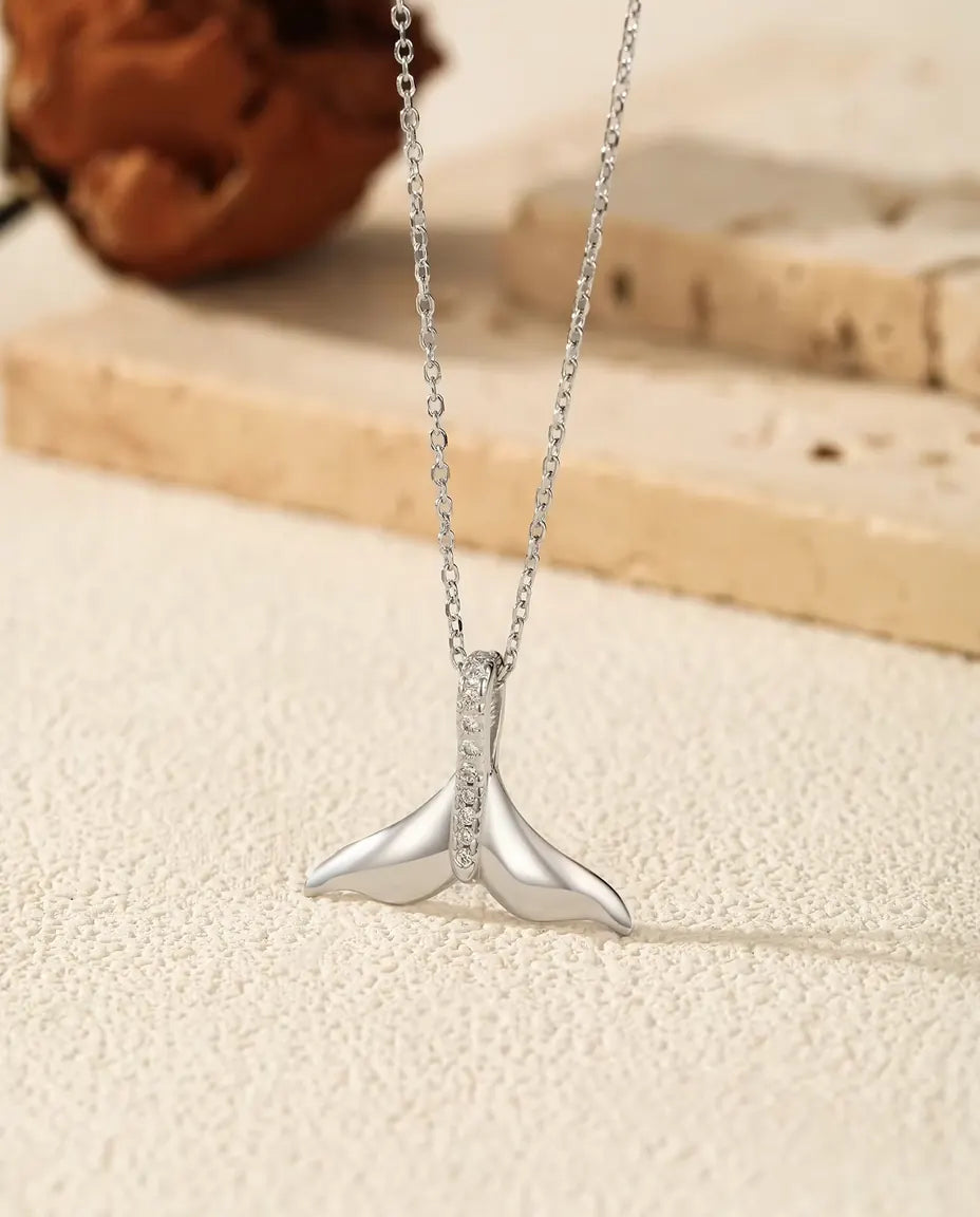 Valfena Halsband - polerad silverfena med pavéinfattad hänka, kedja 40+5 cm, 925 sterlingsilver