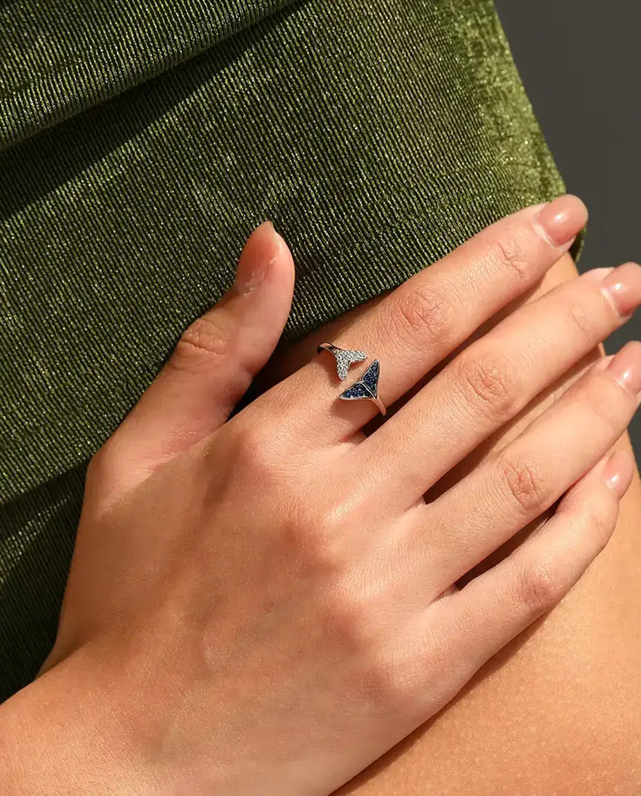 Valstjärt Ring öppen justerbar - blå och vita stenar, storlek US 6 till 9, 925 sterlingsilver